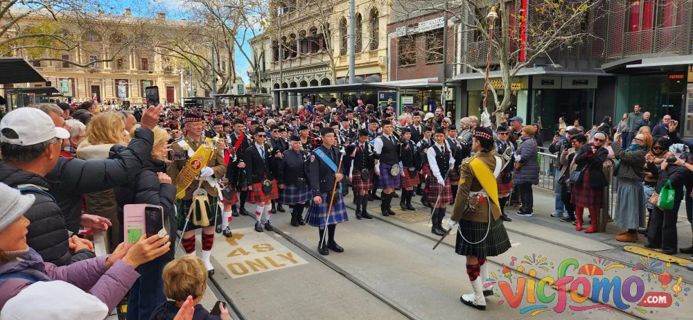 Melbourne  Tartan  Festival  Parade a  Marching  Band