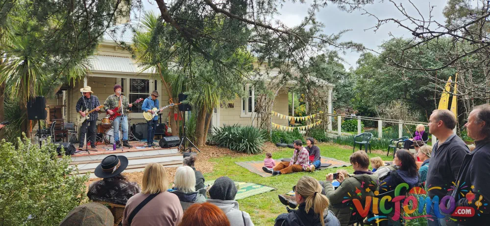 Hurstbridge  Wattle  Festival  Live  Music  Outdoor  Concert  Audience