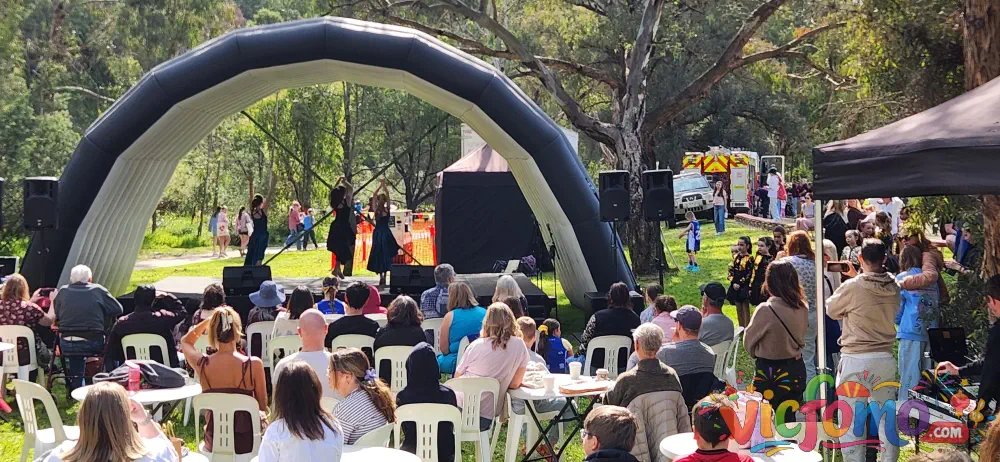 Diamond Creek Rotary Town Fair  Inflatable Arch  Stage Performance  Gathering