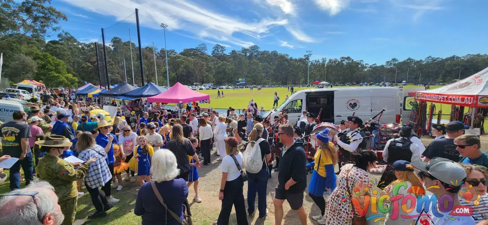 Diamond  Creek  Rotary  Town  Fair  Lively  Attendees